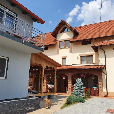 Apartament La Casa In Curte Comuna Apartment Codlea Ngoại thất bức ảnh