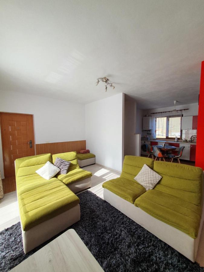 Apartament La Casa In Curte Comuna Apartment Codlea Ngoại thất bức ảnh