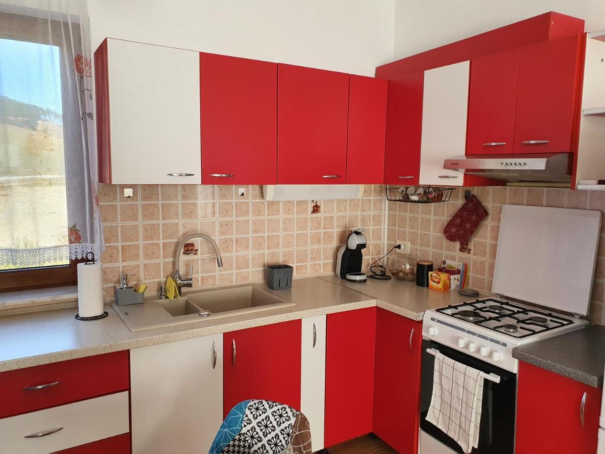 Apartament La Casa In Curte Comuna Apartment Codlea Ngoại thất bức ảnh